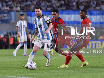 Lionel Messi of Argentina participates in an International Friendly match between Argentina and Panama at Estadio Mas Monumental Antonio Ves...