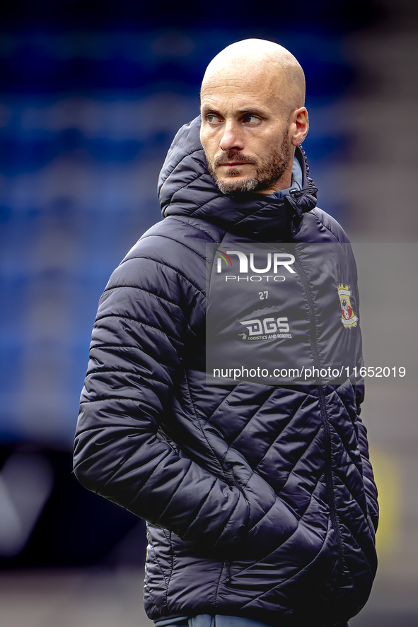 Go Ahead Eagles trainer Paul Simonis is present during the friendly match between RKC and Go Ahead Eagles at the Mandemakers Stadium for the...