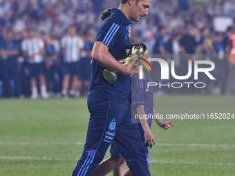 Lionel Scaloni, head coach of Argentina, celebrates the World Champions title after an International Friendly match between Argentina and Pa...