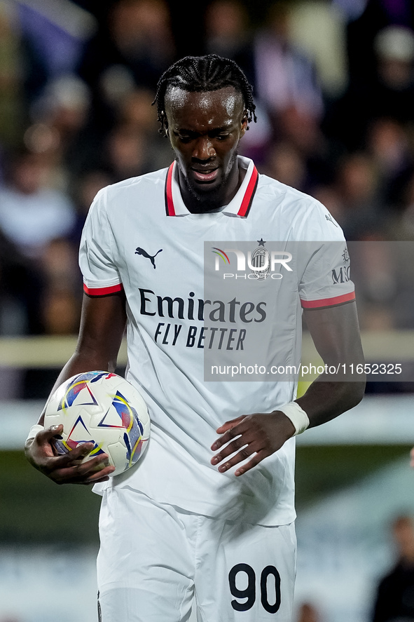 Tammy Abraham of AC Milan looks dejected during the Serie A Enilive match between ACF Fiorentina and AC Milan at Stadio Artemio Franchi on O...