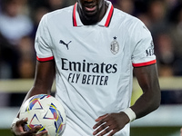 Tammy Abraham of AC Milan looks dejected during the Serie A Enilive match between ACF Fiorentina and AC Milan at Stadio Artemio Franchi on O...