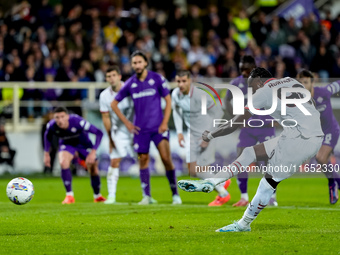 Tammy Abraham of AC Milan misses the penalty kick during the Serie A Enilive match between ACF Fiorentina and AC Milan at Stadio Artemio Fra...