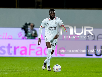 Fikayo Tomori of AC Milan during the Serie A Enilive match between ACF Fiorentina and AC Milan at Stadio Artemio Franchi on October 06, 2024...