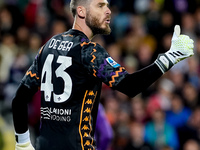 Thumbs up from David De Gea during the Serie A Enilive match between ACF Fiorentina and AC Milan at Stadio Artemio Franchi on October 06, 20...