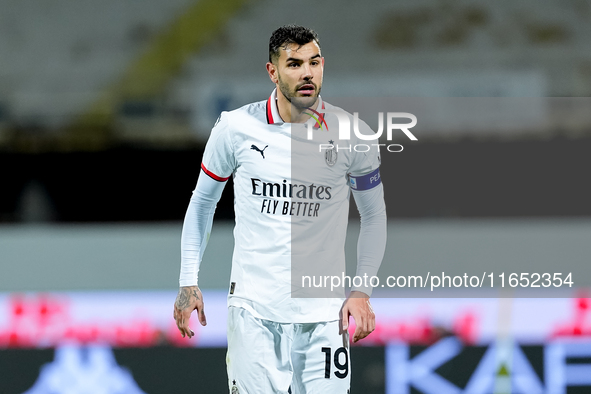 Theo Hernandez of AC Milan looks on during the Serie A Enilive match between ACF Fiorentina and AC Milan at Stadio Artemio Franchi on Octobe...