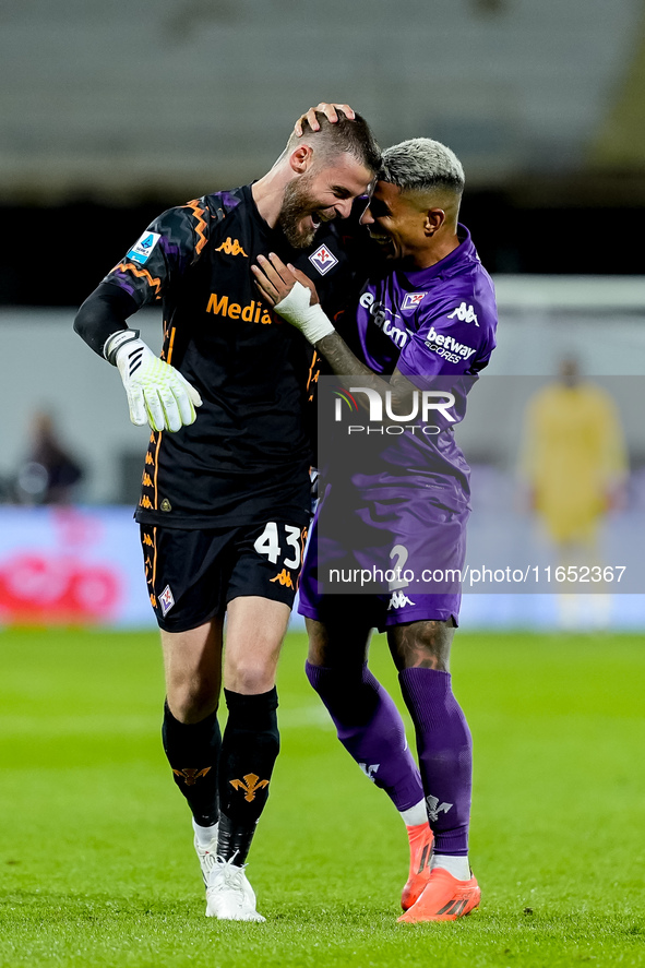 David De Gea of ACF Fiorentina celebrates with Dodo  after Albert Gudmundsson scored second goal during the Serie A Enilive match between AC...