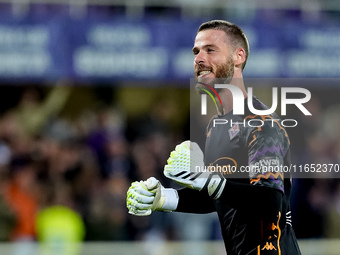 David De Gea of ACF Fiorentina celebrates after Albert Gudmundsson scored second goal during the Serie A Enilive match between ACF Fiorentin...