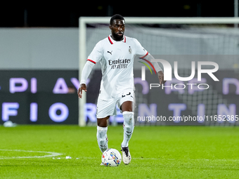 Fikayo Tomori of AC Milan during the Serie A Enilive match between ACF Fiorentina and AC Milan at Stadio Artemio Franchi on October 06, 2024...