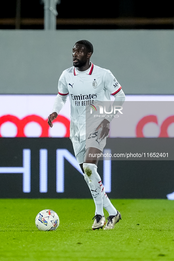 Fikayo Tomori of AC Milan during the Serie A Enilive match between ACF Fiorentina and AC Milan at Stadio Artemio Franchi on October 06, 2024...