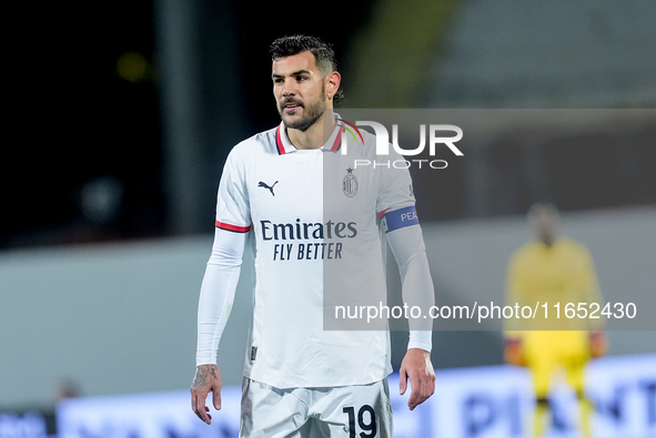 Theo Hernandez of AC Milan looks on during the Serie A Enilive match between ACF Fiorentina and AC Milan at Stadio Artemio Franchi on Octobe...