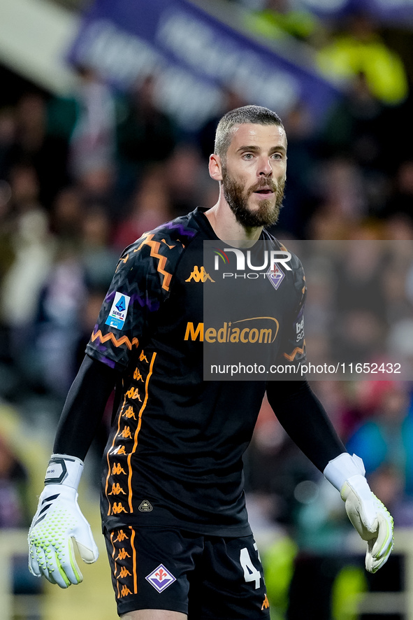 David De Gea of ACF Fiorentina looks on during the Serie A Enilive match between ACF Fiorentina and AC Milan at Stadio Artemio Franchi on Oc...