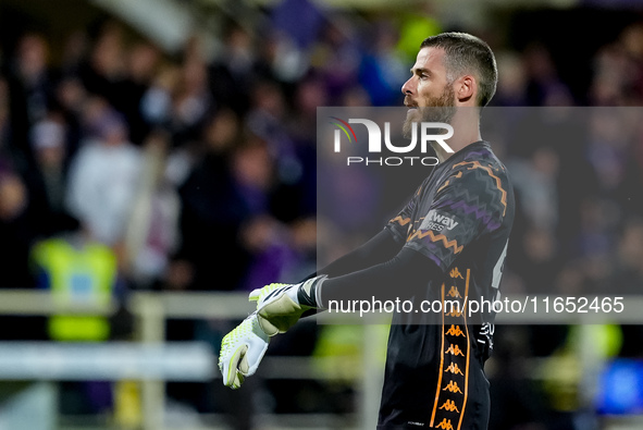 David De Gea of ACF Fiorentina gestures during the Serie A Enilive match between ACF Fiorentina and AC Milan at Stadio Artemio Franchi on Oc...