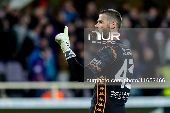 David De Gea of ACF Fiorentina gestures during the Serie A Enilive match between ACF Fiorentina and AC Milan at Stadio Artemio Franchi on Oc...