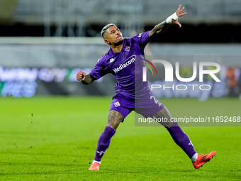 Dodo of ACF Fiorentina celebrates the victory during the Serie A Enilive match between ACF Fiorentina and AC Milan at Stadio Artemio Franchi...