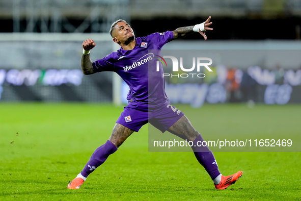 Dodo of ACF Fiorentina celebrates the victory during the Serie A Enilive match between ACF Fiorentina and AC Milan at Stadio Artemio Franchi...