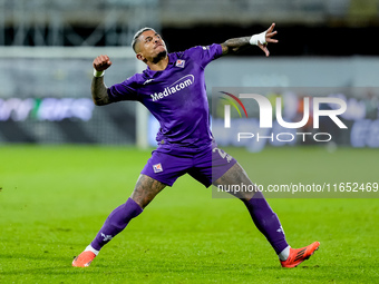 Dodo of ACF Fiorentina celebrates the victory during the Serie A Enilive match between ACF Fiorentina and AC Milan at Stadio Artemio Franchi...