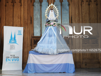 The Basilica of Lujan welcomes thousands of faithful from around the world who come to ask for or thank the Patroness of Argentina in Lujan,...