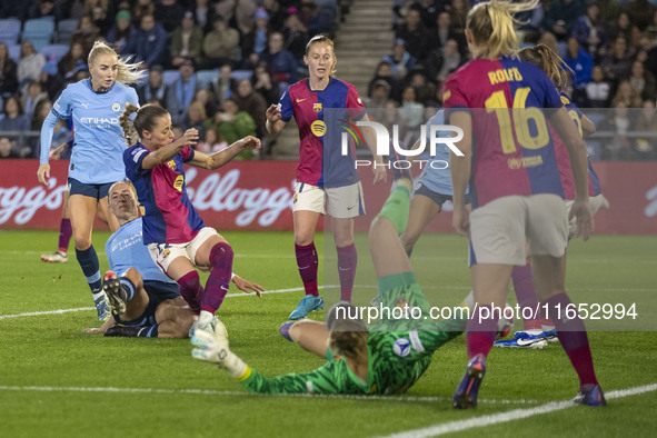 Naomi Layzell, #3 of Manchester City W.F.C., scores a goal during the UEFA Women's Champions League Group D match between Manchester City an...