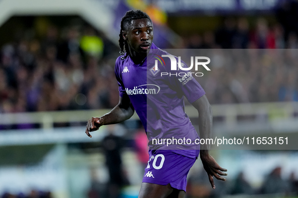 Moise Kean of ACF Fiorentina looks on during the Serie A Enilive match between ACF Fiorentina and AC Milan at Stadio Artemio Franchi on Octo...