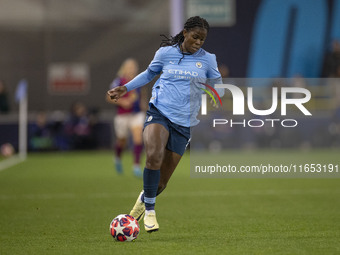 Khadija Shaw #21 of Manchester City W.F.C. is in action during the UEFA Women's Champions League Group D match between Manchester City and F...