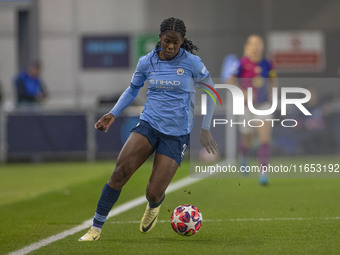 Khadija Shaw #21 of Manchester City W.F.C. is in action during the UEFA Women's Champions League Group D match between Manchester City and F...