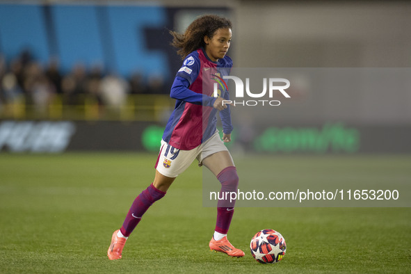 Vicky Lopez #19 of FC Barcelona is in action during the UEFA Women's Champions League Group D match between Manchester City and FC Barcelona...