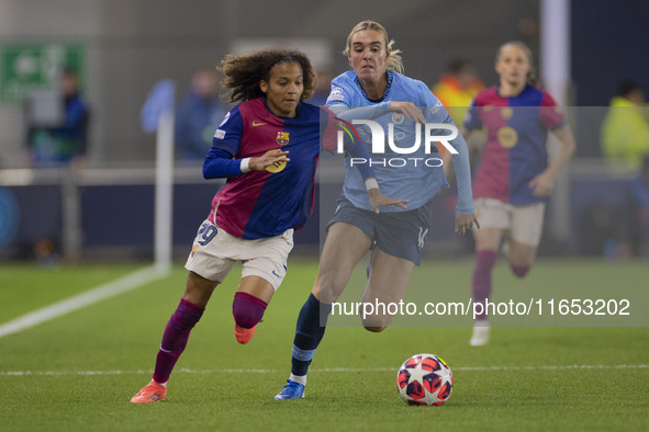 Vicky Lopez #19 of FC Barcelona is in action during the UEFA Women's Champions League Group D match between Manchester City and FC Barcelona...