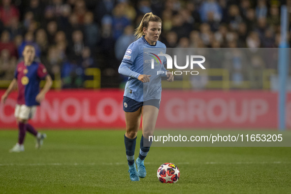 Lauren Hemp #11 of Manchester City W.F.C. participates in the UEFA Women's Champions League Group D match between Manchester City and FC Bar...