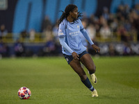 Khadija Shaw #21 of Manchester City W.F.C. is in action during the UEFA Women's Champions League Group D match between Manchester City and F...