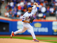 New York Mets starting pitcher Jose Quintana #62 throws during the first inning in Game 4 of a baseball NL Division Series against the Phila...