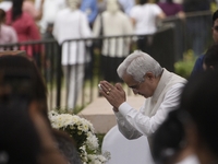 Governor of the Reserve Bank of India, Shaktikanta Das, pays tribute to the mortal remains of Indian industrialist Ratan Tata at the Nationa...