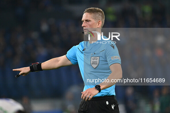 Referee Espen Eskas (NOR) officiates the UEFA National League Matchday 3 match between Italy and Belgium at the Olympic Stadium in Rome, Ita...