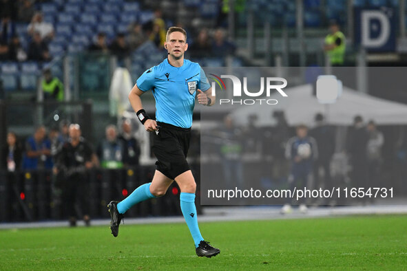 Referee Espen Eskas (NOR) officiates during the UEFA National League Matchday 3 match between Italy and Belgium at the Olympic Stadium in Ro...