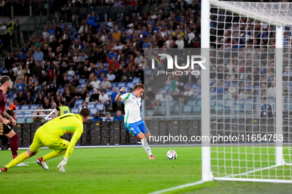 Matteo Retegui of Italy scores second goal during the UEFA Nations League 2024/25 League A Group A2 match between Italy and Belgium at Stadi...