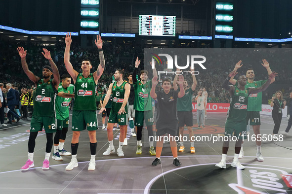 Panathinaikos players cheer after the Euroleague basketball match between Panathinaikos AKTOR Athens and FC Bayern Munich at OAKA Olympic In...