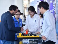 Foreign merchants learn about fastener products at the 2024 International Procurement Conference in Handan, China, on October 10, 2024. (