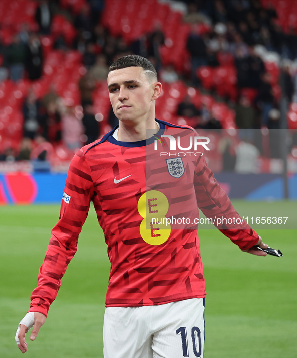 Phil Foden of Manchester City and England participates in the pre-match warm-up during the UEFA Nations League Group 2 match between England...