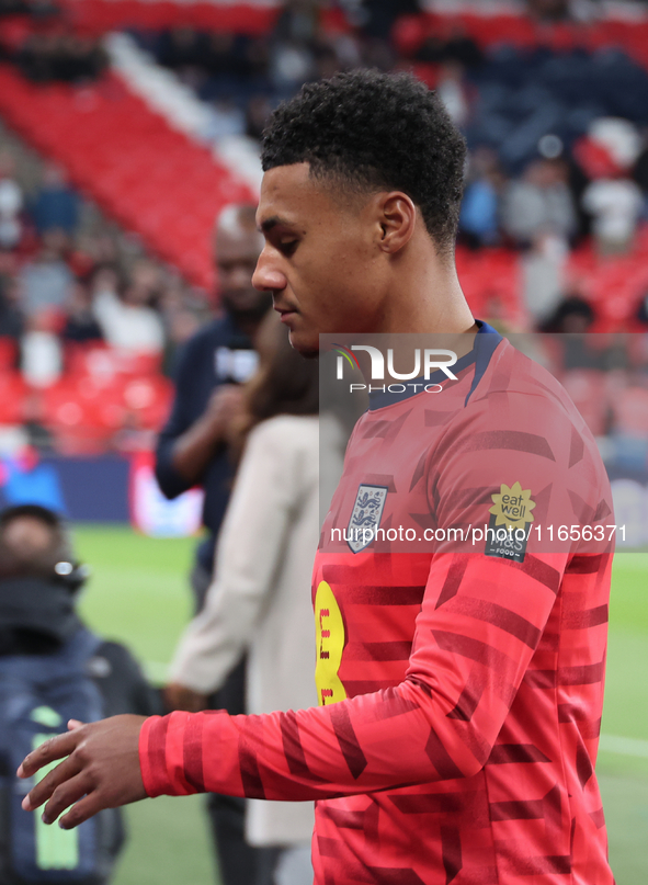 Curtis Jones of Liverpool, England, participates in the pre-match warm-up during the UEFA Nations League Group 2 match between England and G...