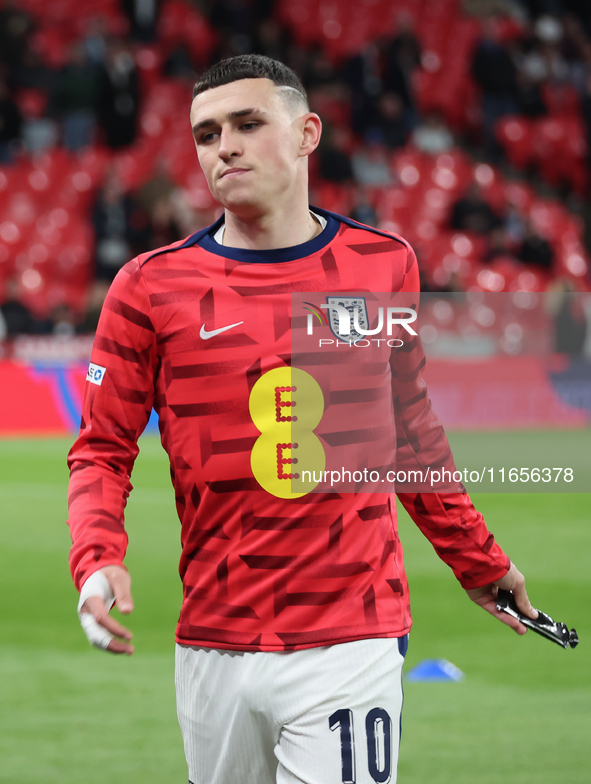 Phil Foden of Manchester City and England participates in the pre-match warm-up during the UEFA Nations League Group 2 match between England...