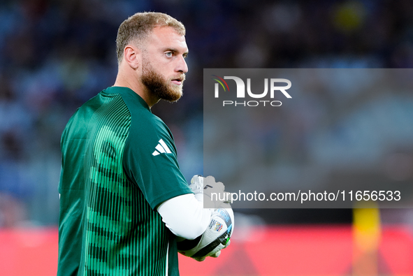 Michele Di Gregorio of Italy looks on during the UEFA Nations League 2024/25 League A Group A2 match between Italy and Belgium at Stadio Oli...