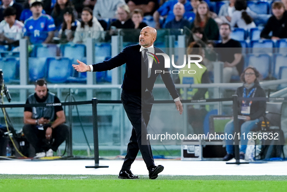 Luciano Spalletti head coach of Italy gestures during the UEFA Nations League 2024/25 League A Group A2 match between Italy and Belgium at S...