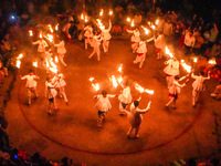 Mashaal Raas is a traditional garba dance that the people of Saurashtra preserve. In Mashaal Raas, young men dressed in traditional attire d...