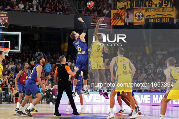 Jan Vesely and Trevion Williams play during the match between FC Barcelona and Alba Berlin, corresponding to week 2 of the Turkish Airlines...