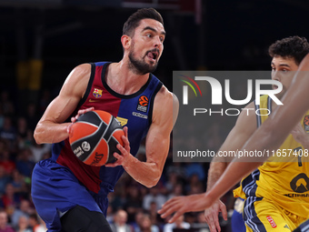 Tomas Satoransky plays during the match between FC Barcelona and Alba Berlin, corresponding to week 2 of the Turkish Airlines Euroleague, at...