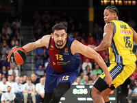 Tomas Satoransky and Elias Rapieque play during the match between FC Barcelona and Alba Berlin, corresponding to week 2 of the Turkish Airli...