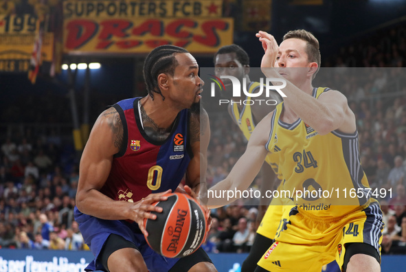 Kevin Punter and Justin Bean play during the match between FC Barcelona and Alba Berlin, corresponding to week 2 of the Turkish Airlines Eur...