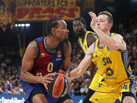 Kevin Punter and Justin Bean play during the match between FC Barcelona and Alba Berlin, corresponding to week 2 of the Turkish Airlines Eur...