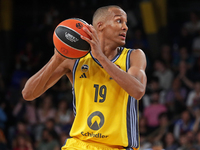 Louis Olinde plays during the match between FC Barcelona and Alba Berlin, corresponding to week 2 of the Turkish Airlines Euroleague, at the...