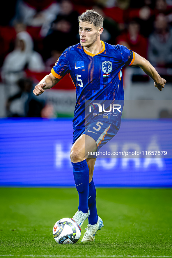 Netherlands defender Mickey van de Ven plays during the match between Hungary and the Netherlands at the Puskas Arena for the UEFA Nations L...