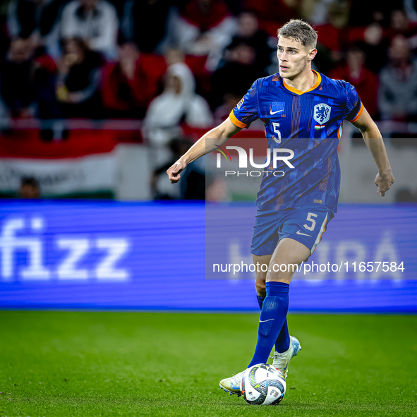 Netherlands defender Mickey van de Ven plays during the match between Hungary and the Netherlands at the Puskas Arena for the UEFA Nations L...